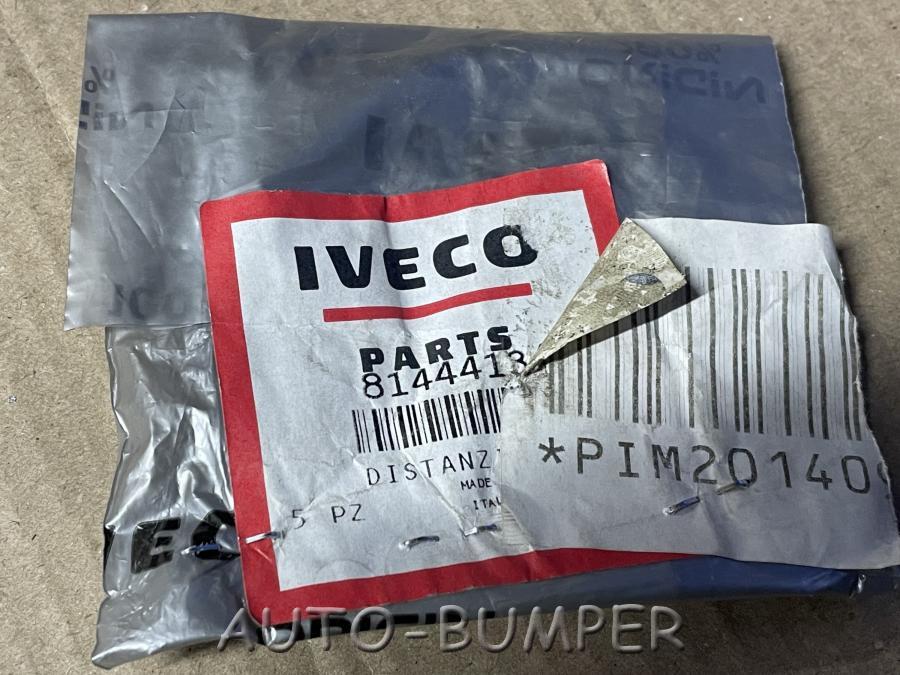 Втулка крепежная IVECO к-т (10шт) 8144413